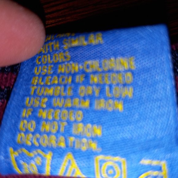 Disney Classics Grumpy XL Women's Sweatshirt 3/4 Sleeves Burgundy Red New - Picture 13 of 14